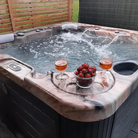 Malcykówka Z Jacuzzi Na Wyłączność * Ząb